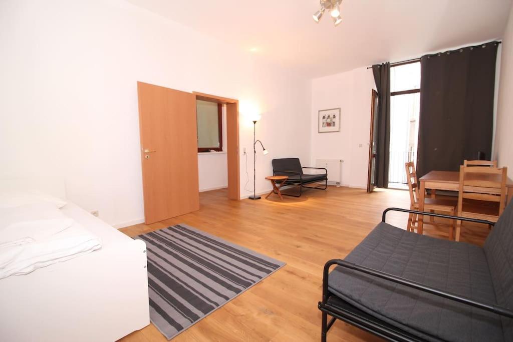Mainhatten Apartment Франкфурт на Майн Стая снимка