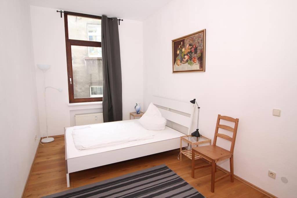 Mainhatten Apartment Франкфурт на Майн Стая снимка